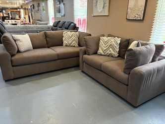 New Sofa & Loveseat Set