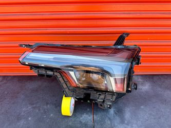 24 - 25 CHEVROLET BLAZER EV LEFT DRIVE HEADLIGHT LIGHT OEM