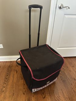 Scrapbook Rolling Tote - Crop in Style and Crafting materials 