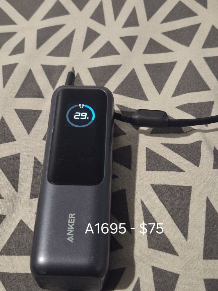 Anker A1695 Super Power Bank