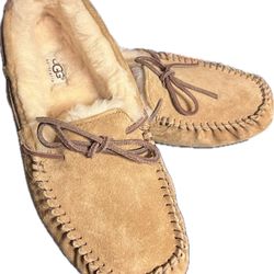 UGG Women's Dakota Slipper, Chestnut, Size 9, NEW 