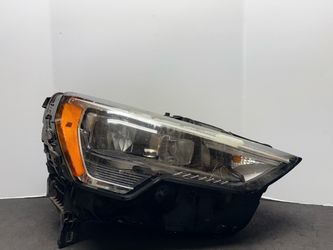Audi  Q3   Headlight