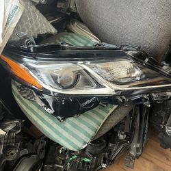 2018-20 TOYOTA  CAMRY RIGHT  HEADLIGHT 