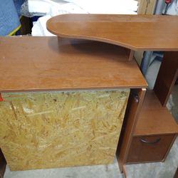 Desk $15