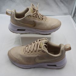 Nike Air Max Nuaxis Women's Size 8.5 Running Shoes Sneakers Sanddrift Grain