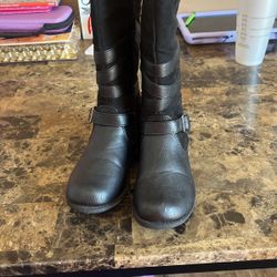Black Boots Girls