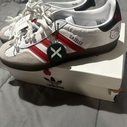 Brand New Size 9w  Hello Kitty Adidas Gazelle 