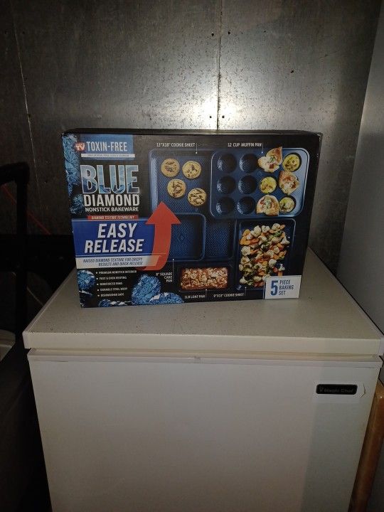 Blue Diamond 5 PC Baking St