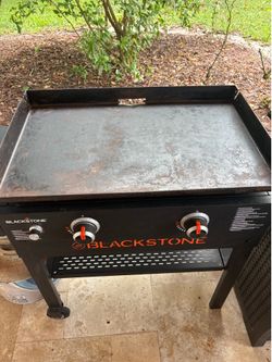 Blackstone Original Outdoor Griddle, 28 Inch 2-Burner Flat Top Grill with Hard Cover, Black