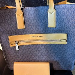 Micheal Kors Purse and Wallet 