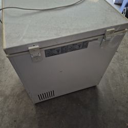 5 Cu.ft. Magic Chef Chest Freezer