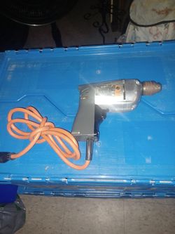 VINTAGE BLACK ^ DECKER DRILL,EXCELLENT CONDITION ONLY PICK UP 