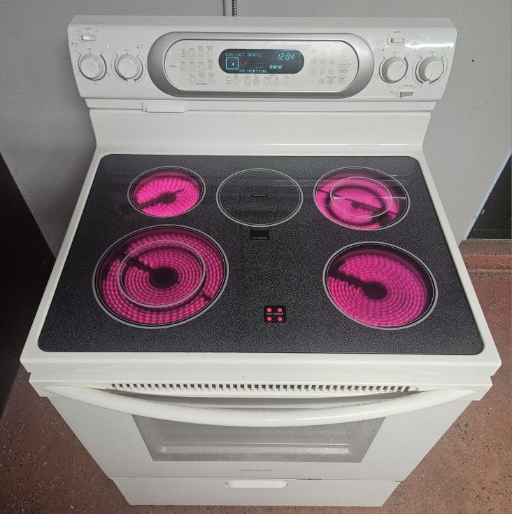 Like New 🔆☆KitchenAid☆🔆 Bisque Top Stove in Mint Condition