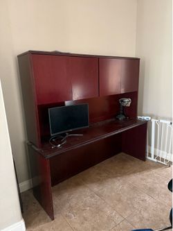 Free desk