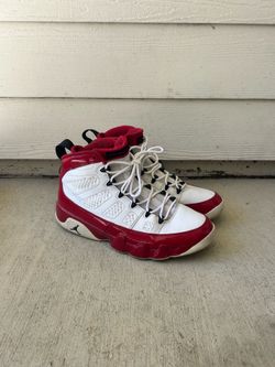 Gym Red Jordan 9s