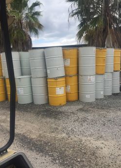 55 gallon drums plastic or metal used