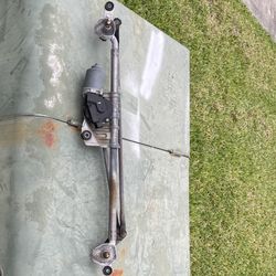 2015-2020 Cadillac Escalade Windshield Wiper Motor And Assembly Also Second And Third Row Seats Rear View Mirrors Driver Fog Light And 22 Inch Wheels