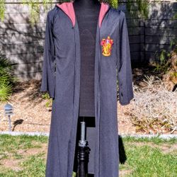 Costume Harry Potter Childs Medium Black & Red Gryffindor Hood Robe Cosplay GUC
