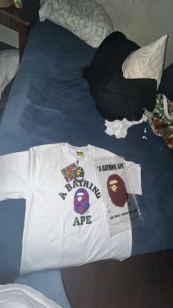 Selling bape tee 100 dollars have to be in Fontana and we meet up