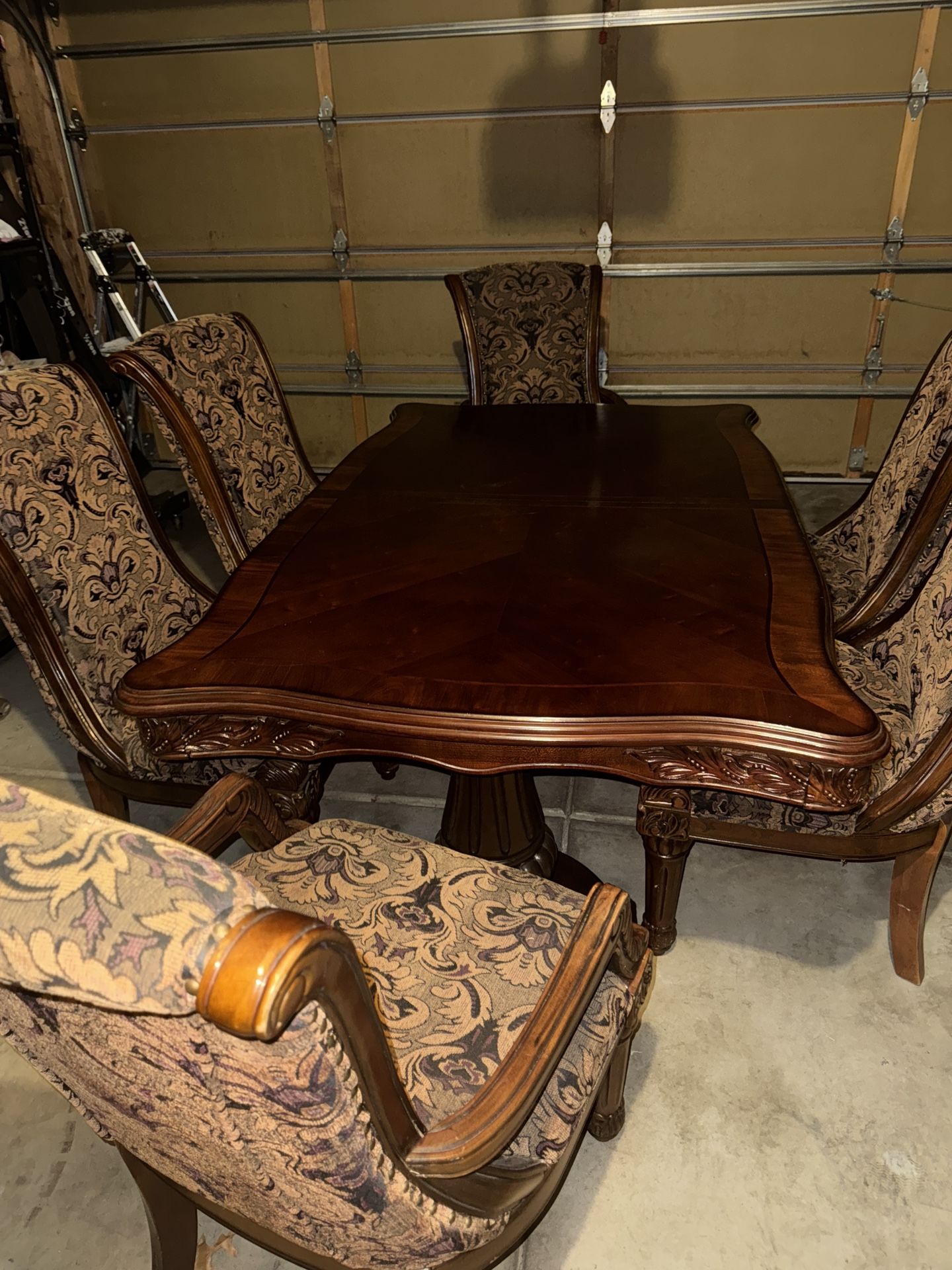 Antique dinning table set with 6 chairs