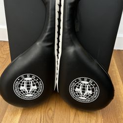 Punching Pad + Taekwondo Kick Pads