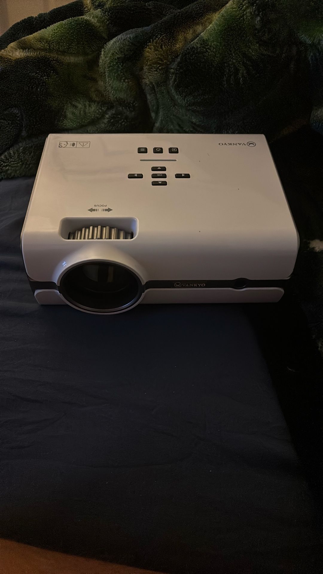 Vankyo Projector