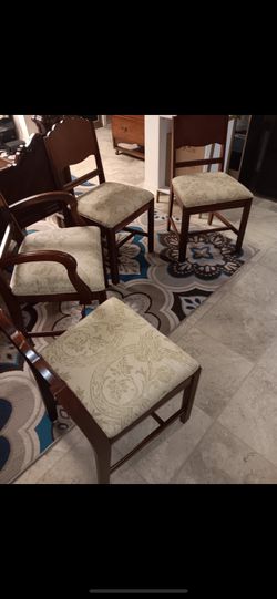 Four Piece Set Wooden Cushion Dining  Chairs