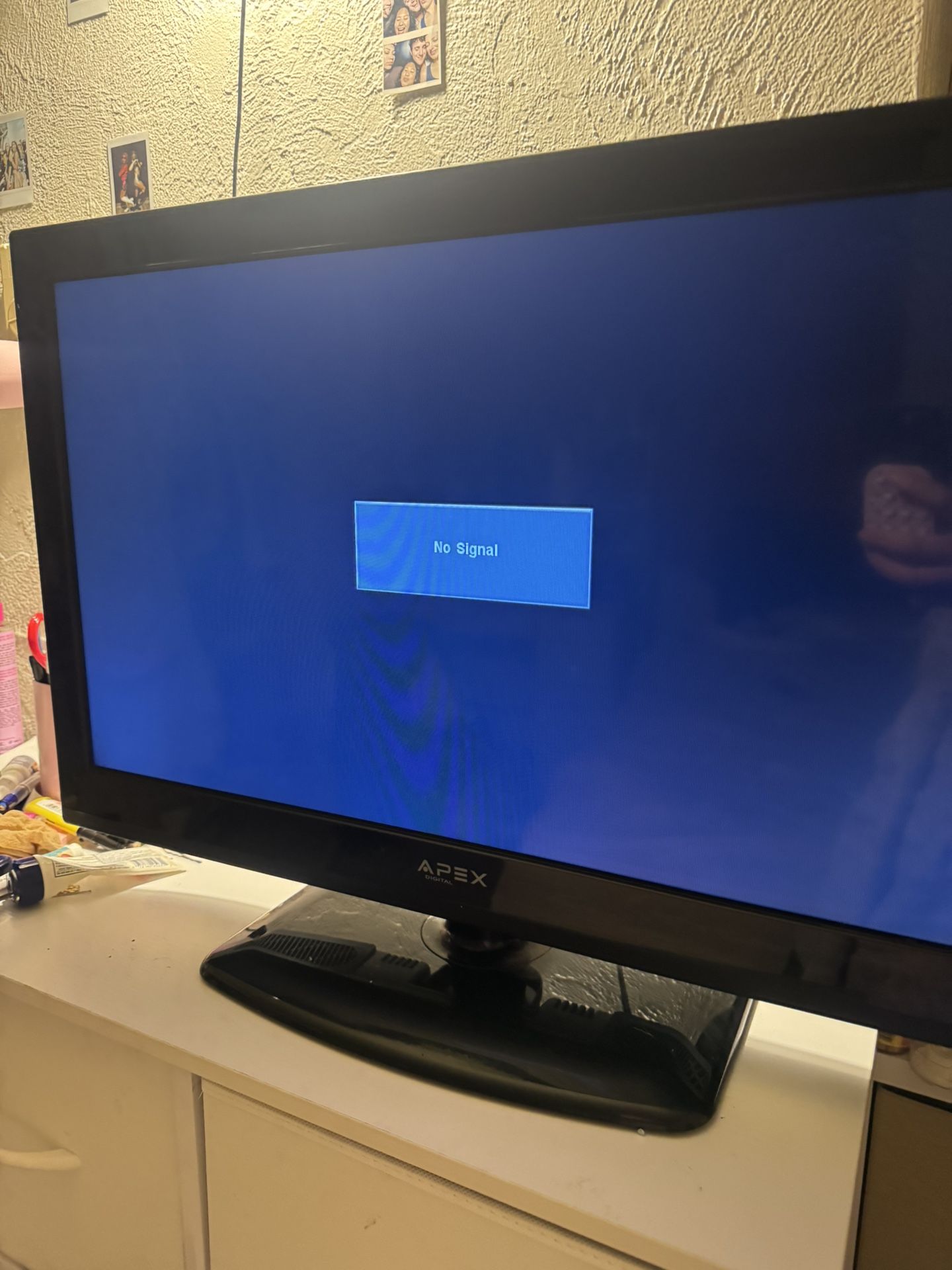 30” APEX digital TV