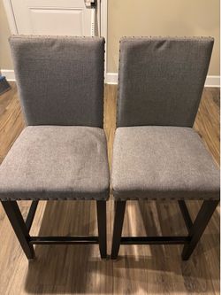 2 bar stools (pickup only durham 27713)