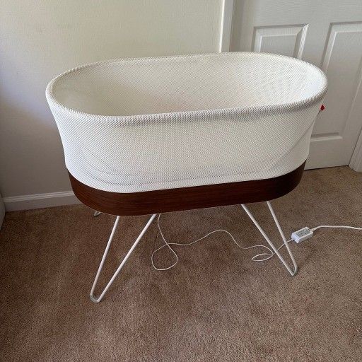 SNOO Smart Sleeper Bassinet by Happiest Baby