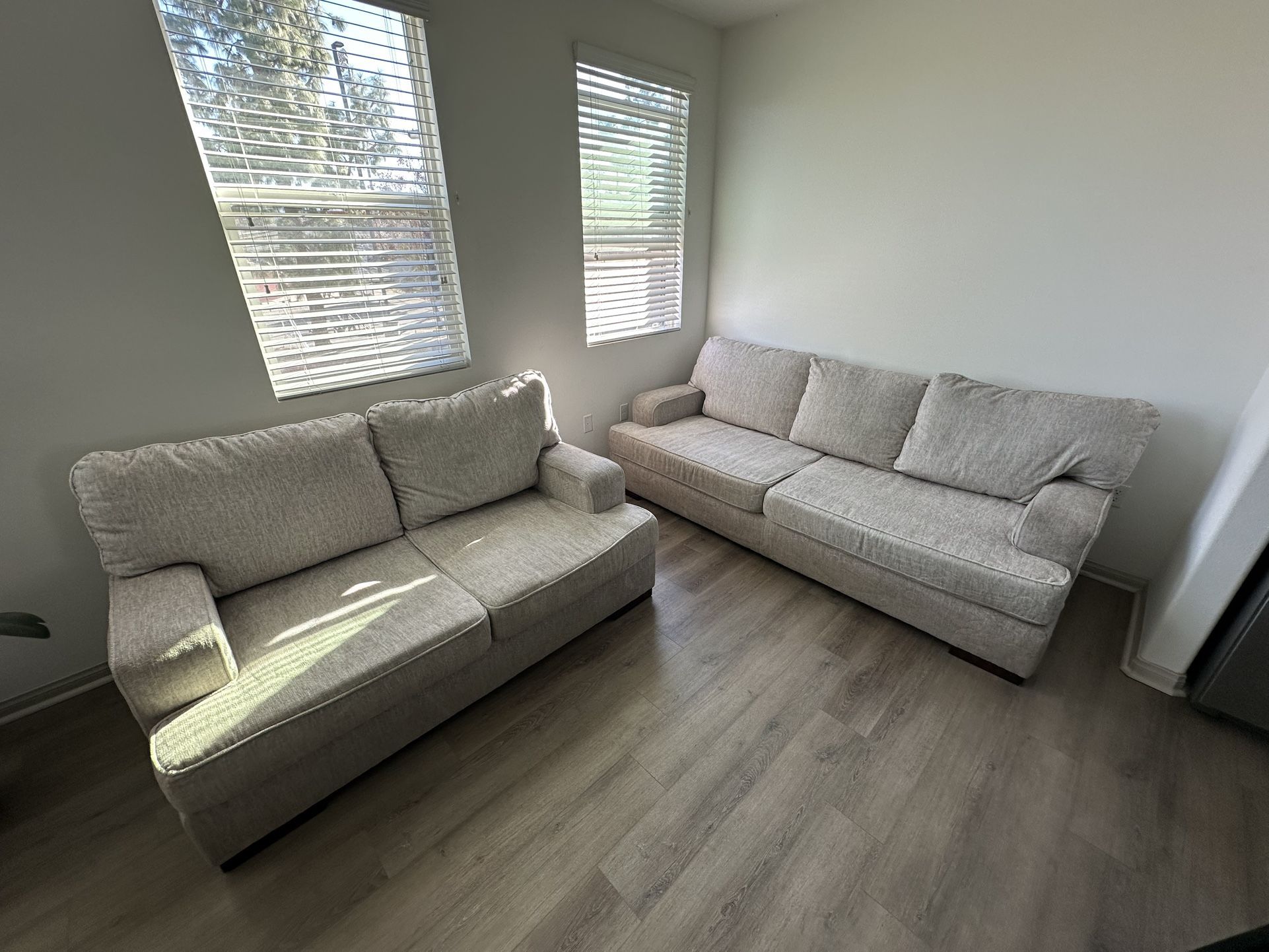 Alesandra Sofa & Love Seat