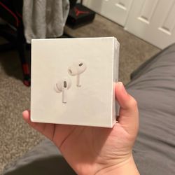 AirPods Pro Gen 2 80$ HMU IF U WANNA BUY 
