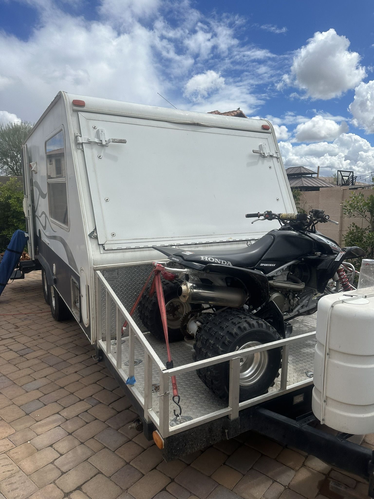6 Persons Camping Trailer