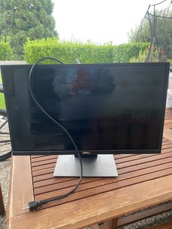 DEL Monitor 24”
