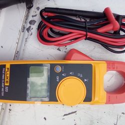 FLUKE 323 TRUE RMS CLAMP METER 