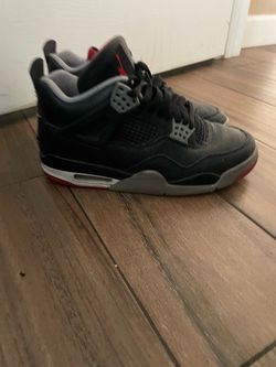 Jordan 4s