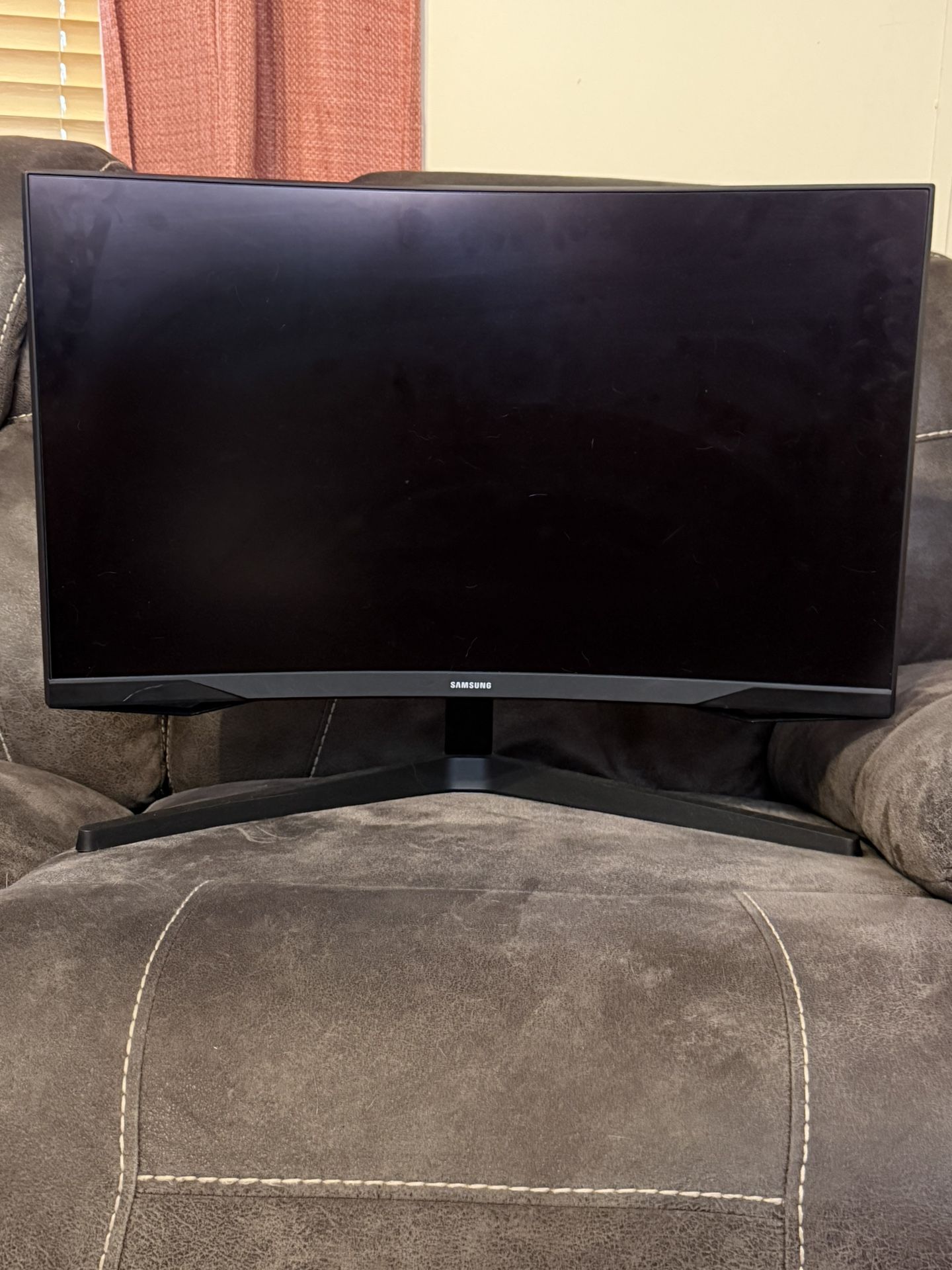 samsung odyssey G5 27 LED curved QHD freesync monitor with hdmi