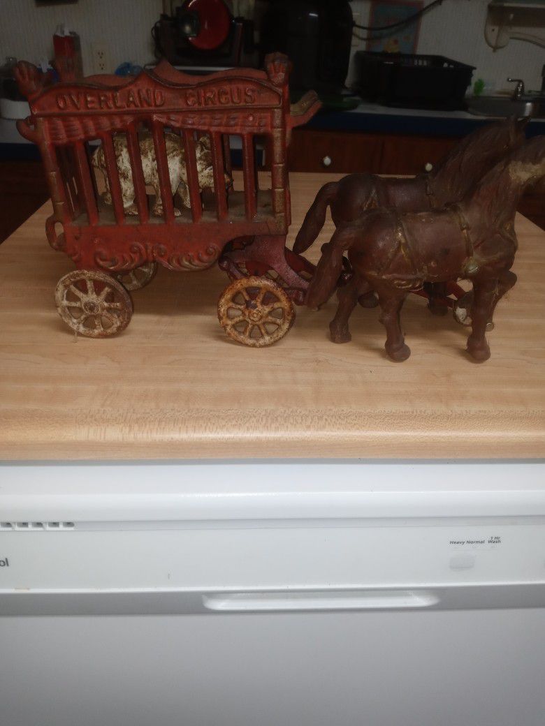 Vintage Cast Iron Keaton Overland Circus Dual Horse And Cart With Polar Bear