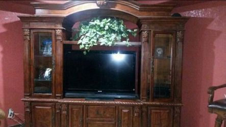 Ashley y tv 50" incluida