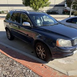 2013 Volvo XC90. Salvage. Runs And Drives Great 
