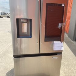 New Small Dent Samsung Counter-depth Mega Capacity 25-cu ft Smart French Door with Dual Ice Maker, Water and Ice Dispenser $1850.00 O.B.O