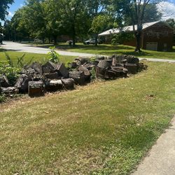 FREE FIREWOOD ! Must Pick Up 