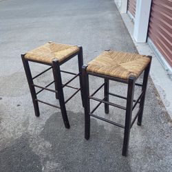 2 Bar Stools 