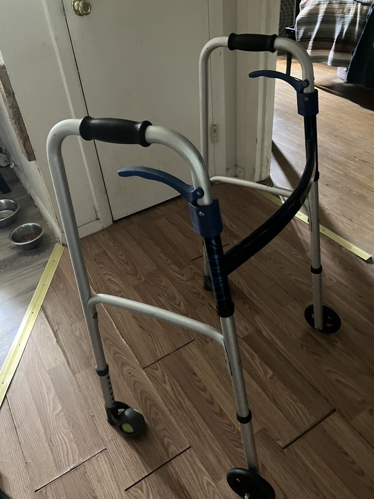 Pro basics Medical Rolling Walker