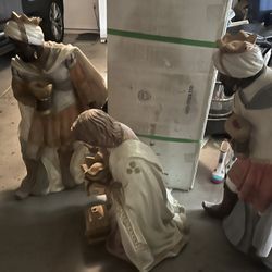 Three kings Nativity figures 