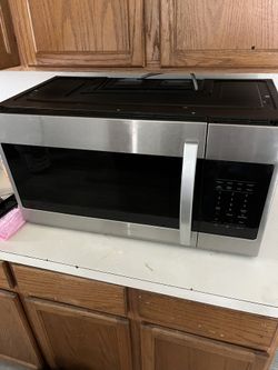 Samsung 30 Inch Microwave Large!