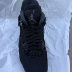Black Cat Jordan 4