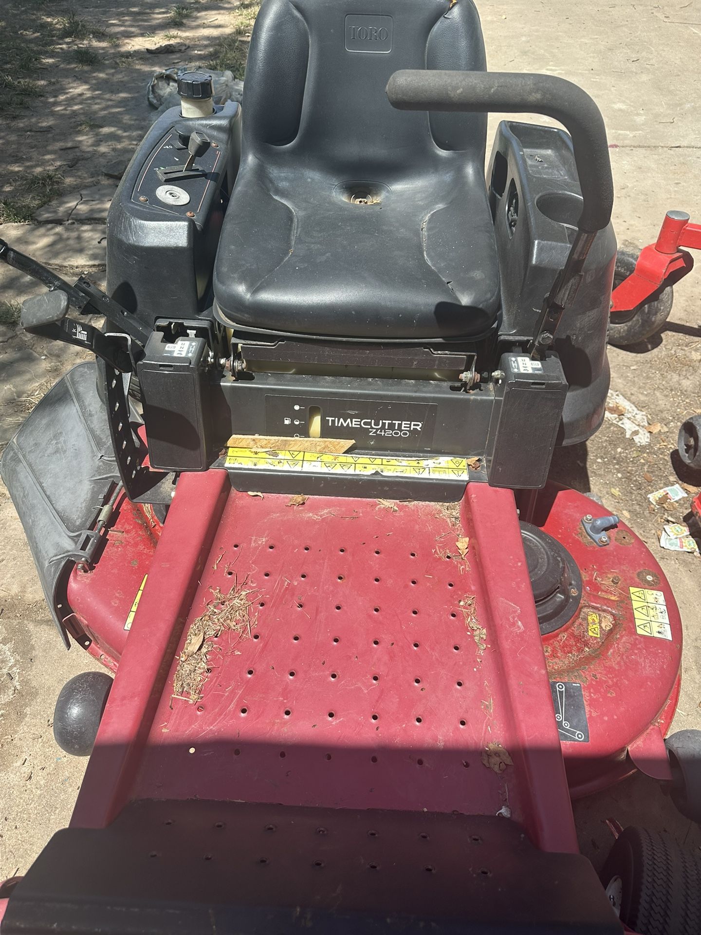 Toro TimeCutter Z4200 Zero-Turn Mower – 19.5 HP John Deere Engine – Runs Great
