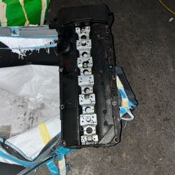 2000 Bmw 325 Valve Cover 
