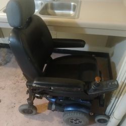Older Model Jet 3 Scooter Chair For Sale Has The Charger Batteries Okay Asking $350